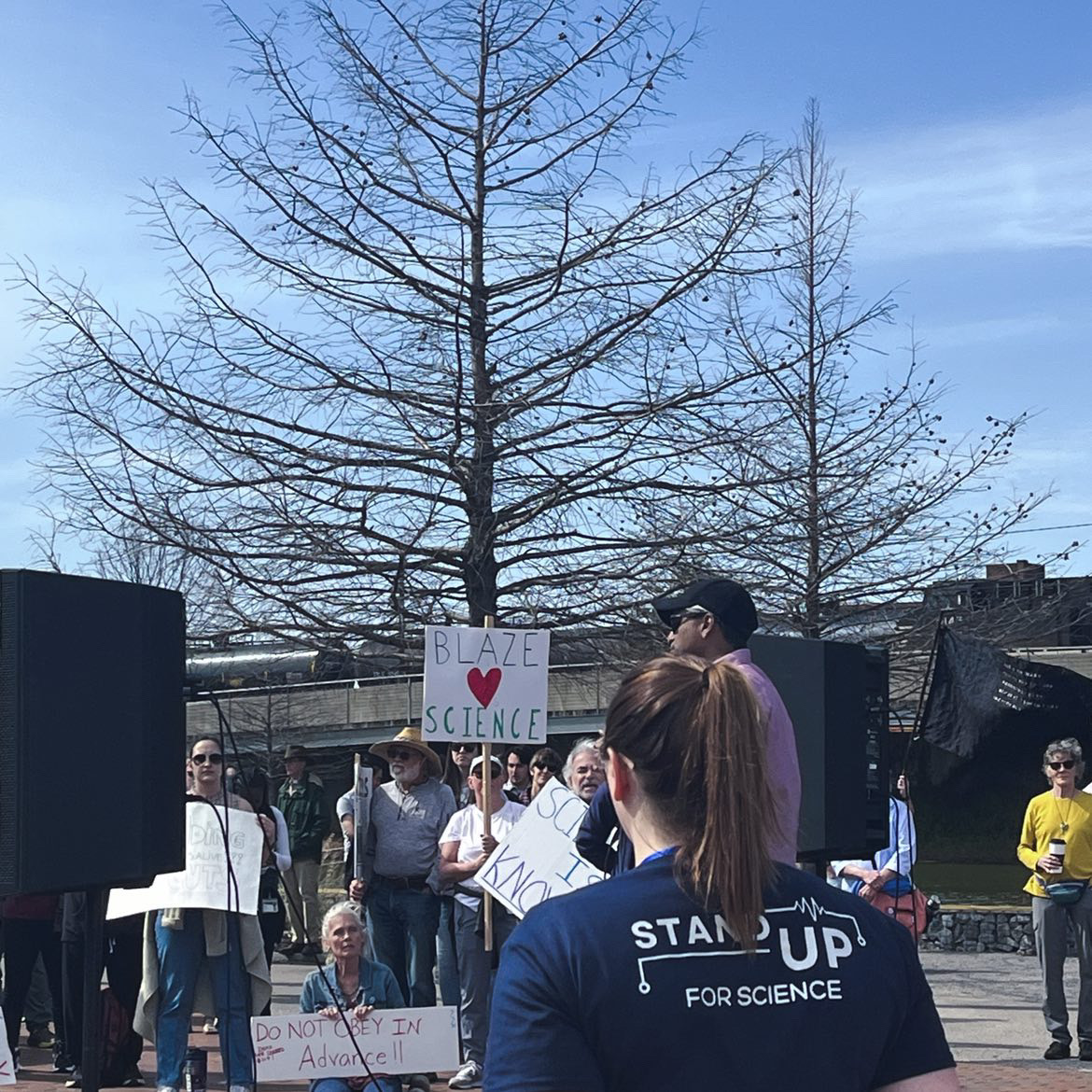 Participants gathered in Railroad Park to advocate for scientific research and evidence-based policy.(Photo courtesy of Shaurita Hutchins)
